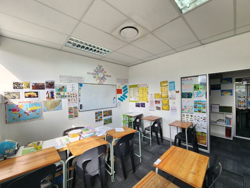 500m2 First Floor Office To Rent Opposite Somerset Mall - Photo 6