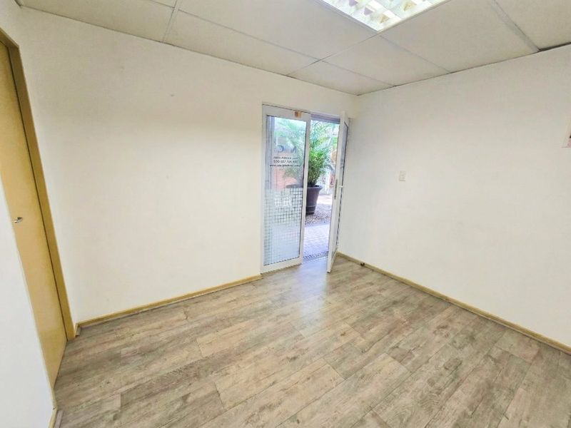 Ground-Floor Office for Sale In Broadlands Office Park, Mount Edgecombe, KZN - Photo 2