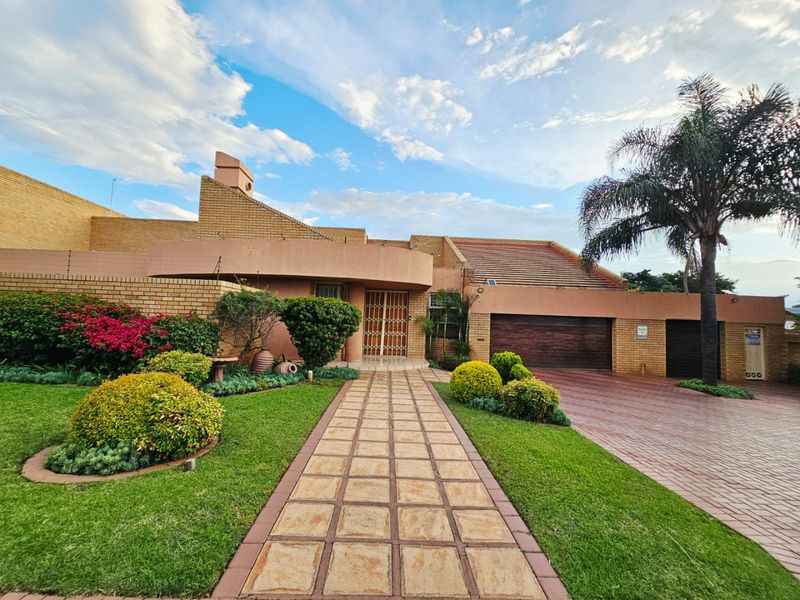 A Beautiful 4 bedroom 3.5 bathroom house for sale in Erasmia - Photo 2