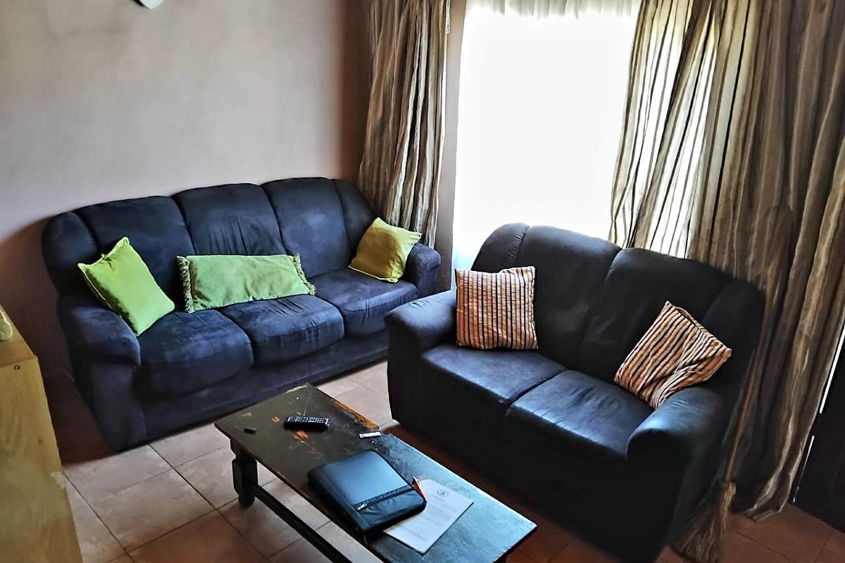 2 bedroom  house for sale nu 14 - Photo 2