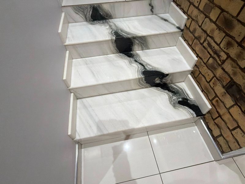 Exclusive, One-of-a-Kind Residence in a Quiet, Secure Street - Photo 10