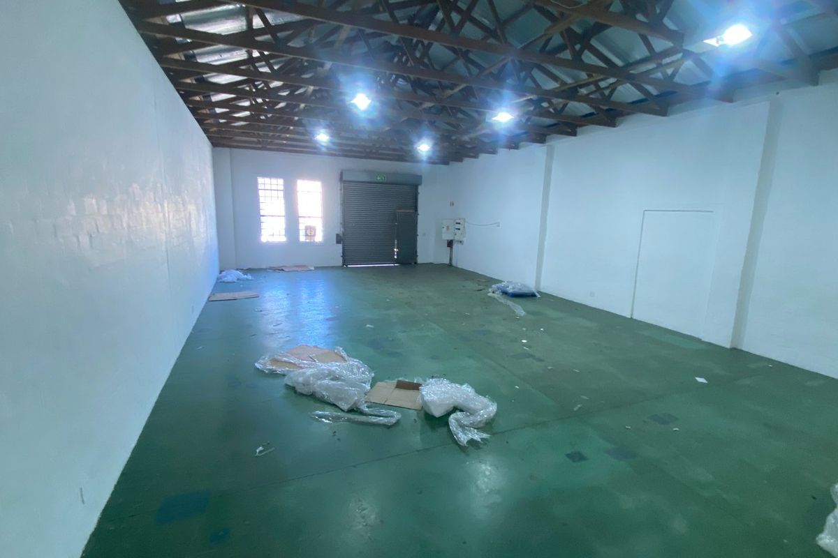 200m2 Industrial Space to Let  - Photo 5