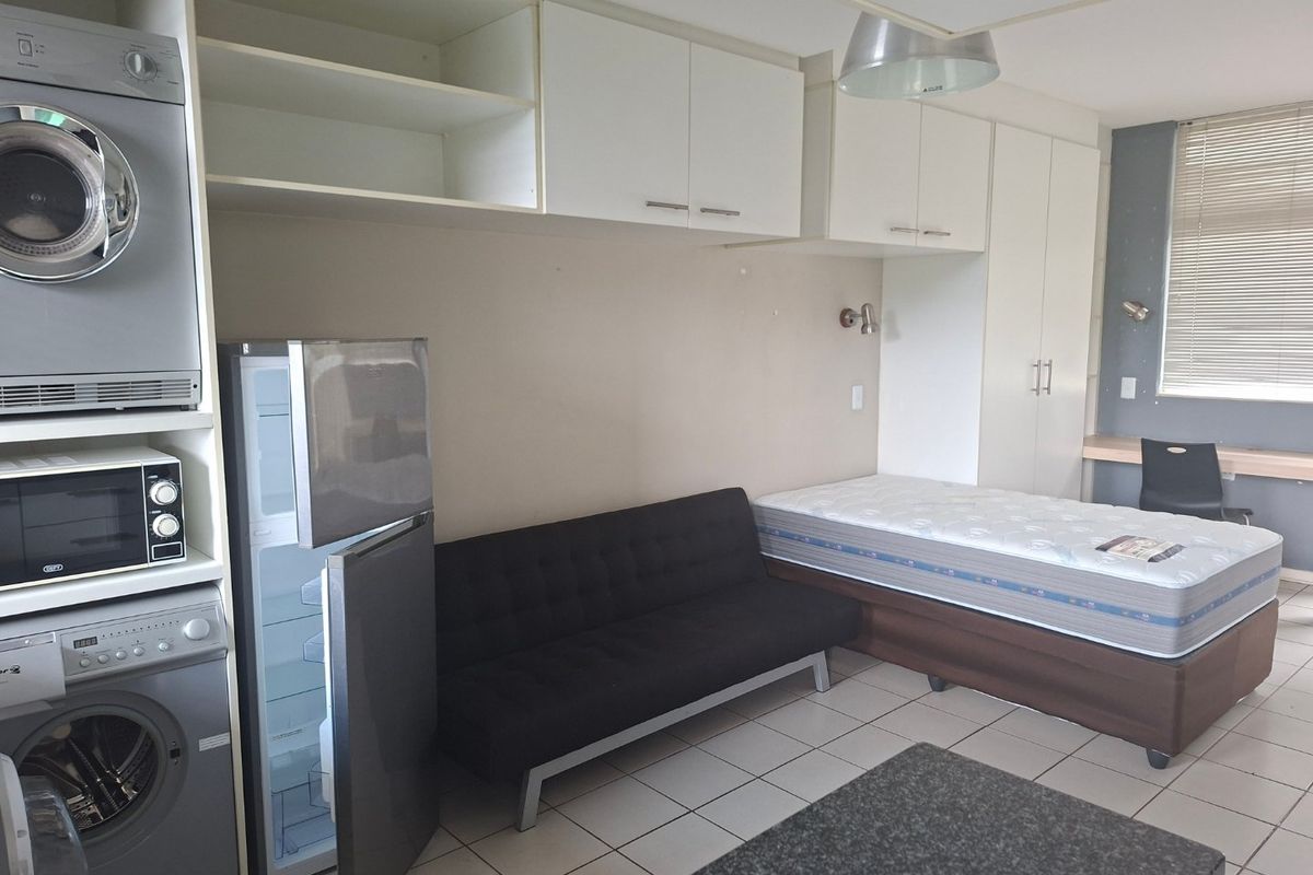 Investors Dream!!! 50m from the university!!! - Photo 2