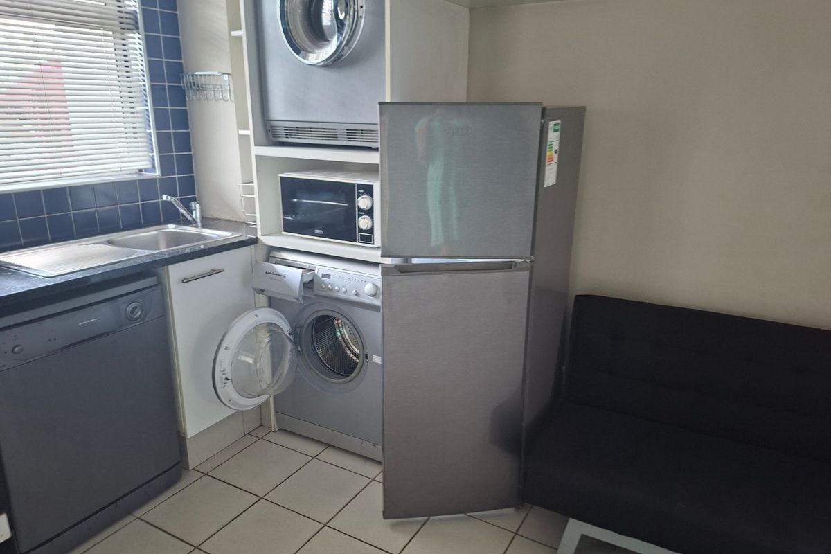 Investors Dream!!! 50m from the university!!! - Photo 5