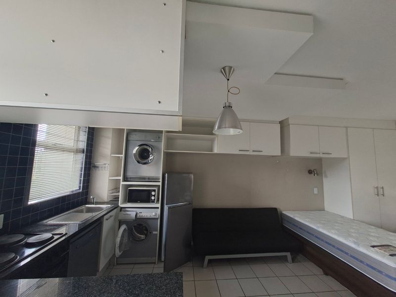 Great buy!!!50m from the university!!! - Photo 6