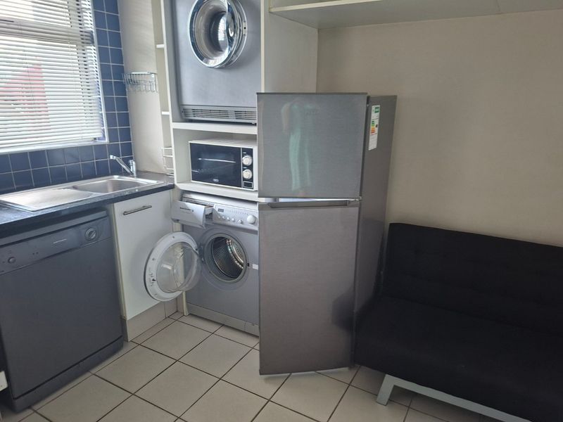 Great buy!!!50m from the university!!! - Photo 5