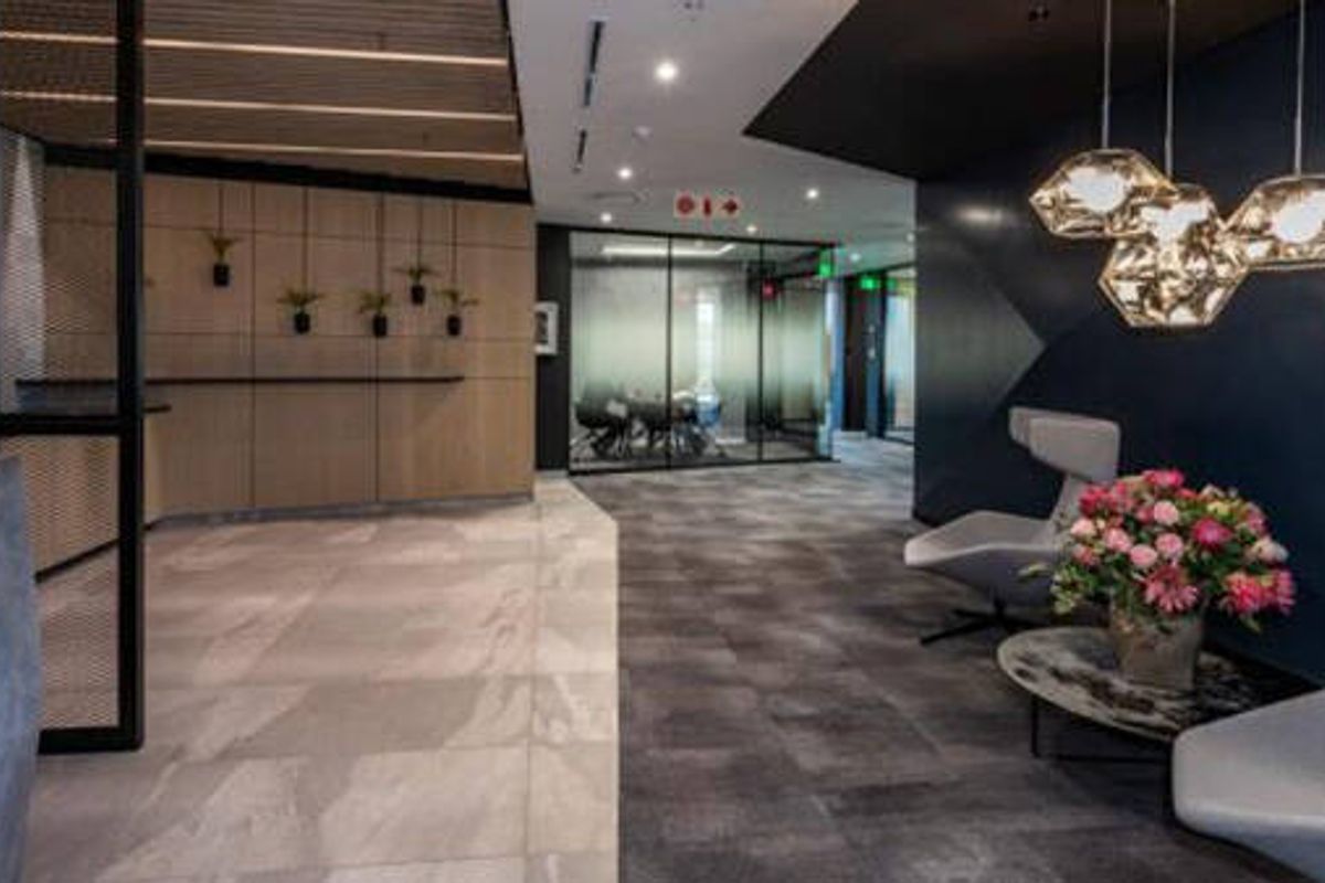 Grey Box Office with Panoramic Views in Katherine Street Towers, Sandton - Photo 5