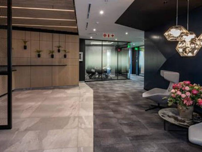 Grey Box Office with Panoramic Views in Katherine Street Towers, Sandton - Photo 5