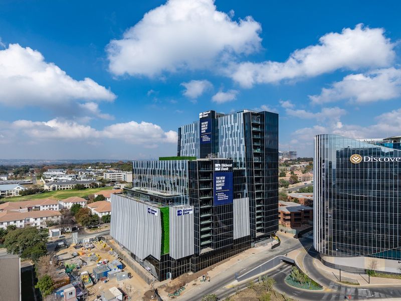 Grey Box Office with Panoramic Views in Katherine Street Towers, Sandton - Photo 10