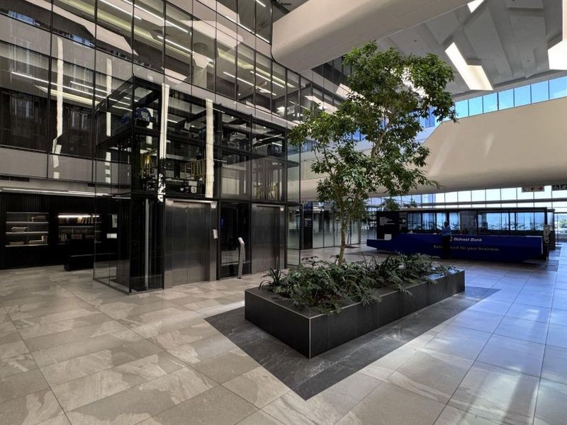 Grey Box Office with Panoramic Views in Katherine Street Towers, Sandton - Photo 9