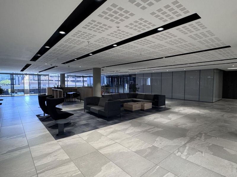 Grey Box Office with Panoramic Views in Katherine Street Towers, Sandton - Photo 8