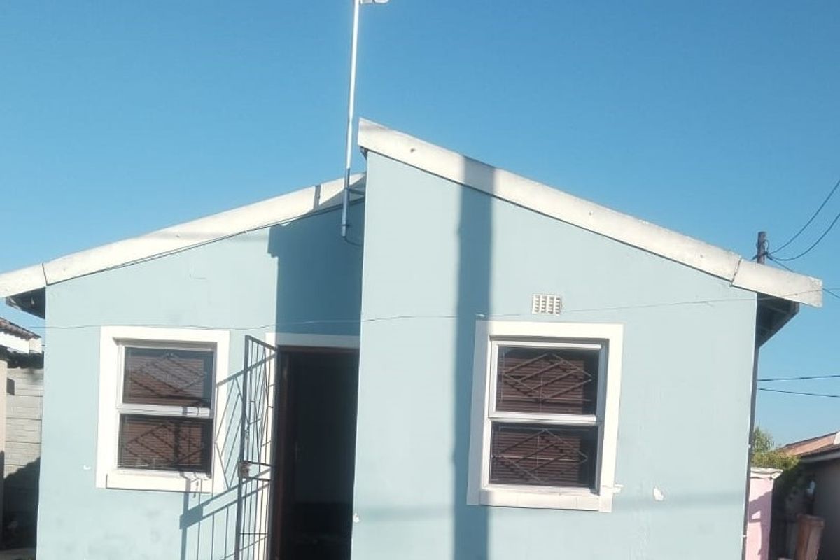 2 Bedroom House for sale in Mxolisi Phetani - Photo 2