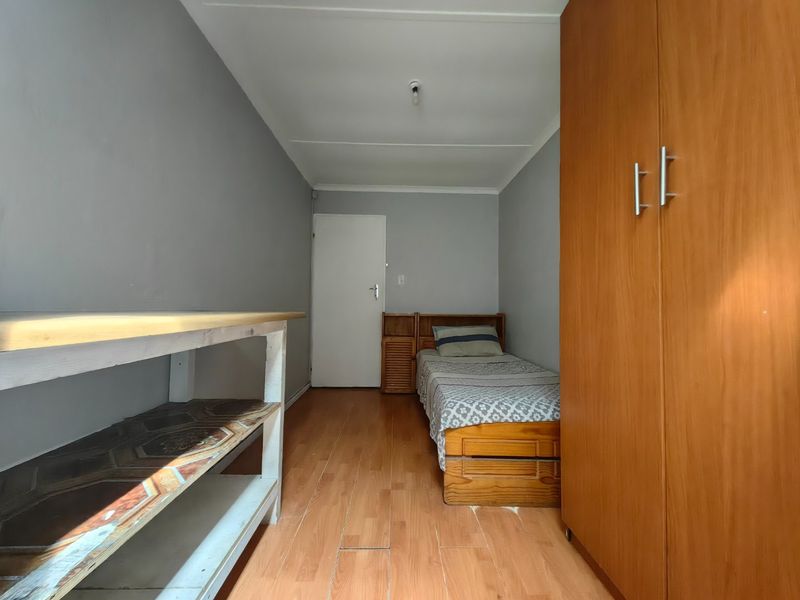 Investors Dream! 1st time buyers only! - Photo 5