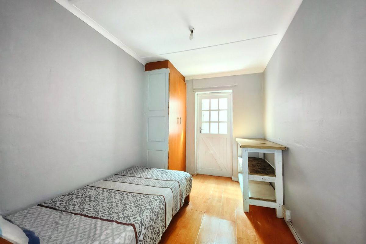 Investors Dream! 1st time buyers only! - Photo 4