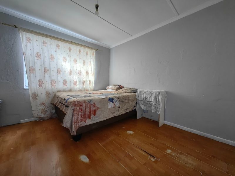 Investors Dream! 1st time buyers only! - Photo 7