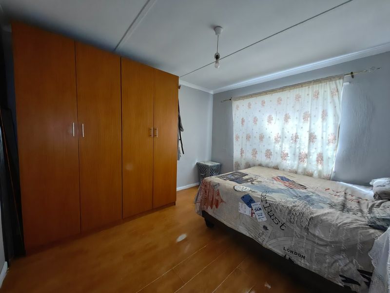 Investors Dream! 1st time buyers only! - Photo 6