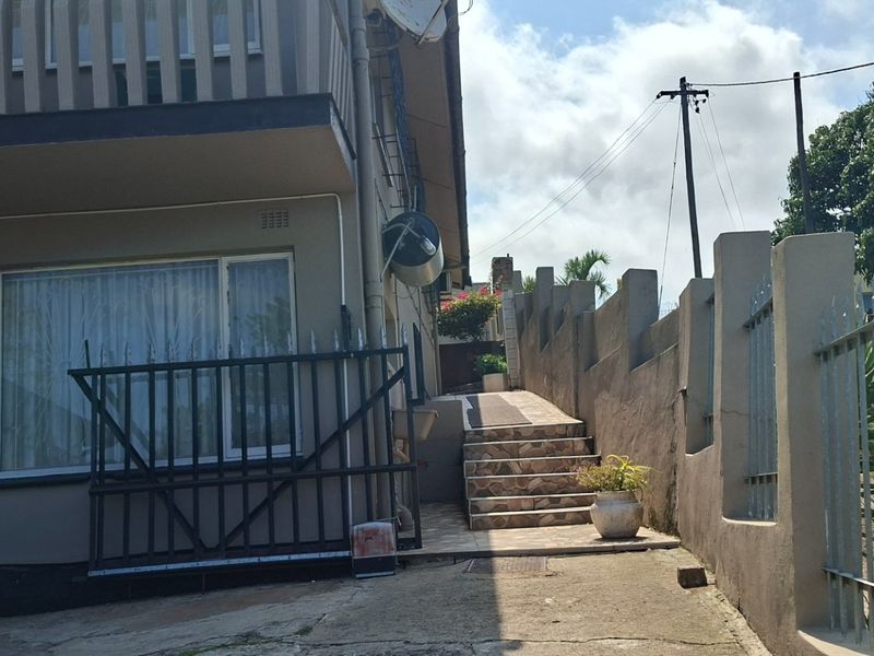 HOUSE FOR SALE - Photo 2