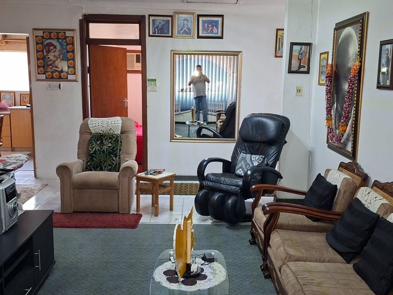 HOUSE FOR SALE - Photo 10