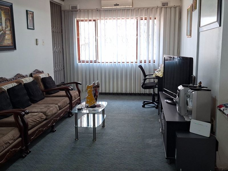 HOUSE FOR SALE - Photo 8