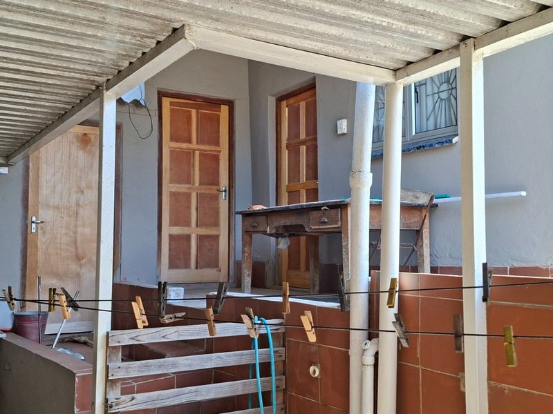 HOUSE FOR SALE - Photo 6