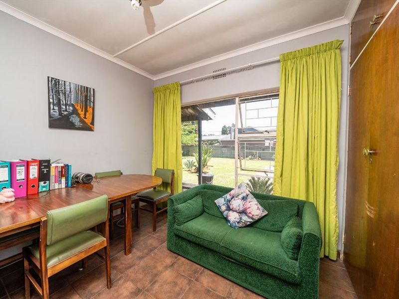 Contemporary Family Living Space - Photo 10