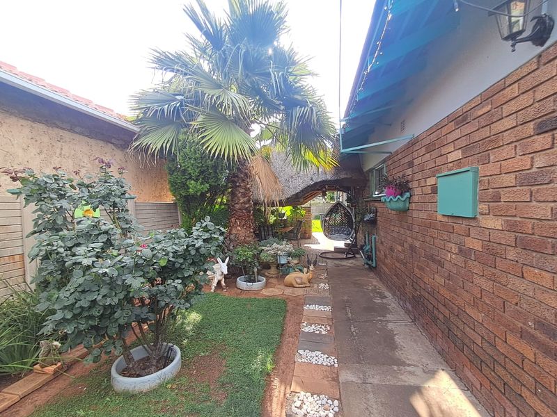 4 Bedroom House for sale in Randlespark - Photo 8