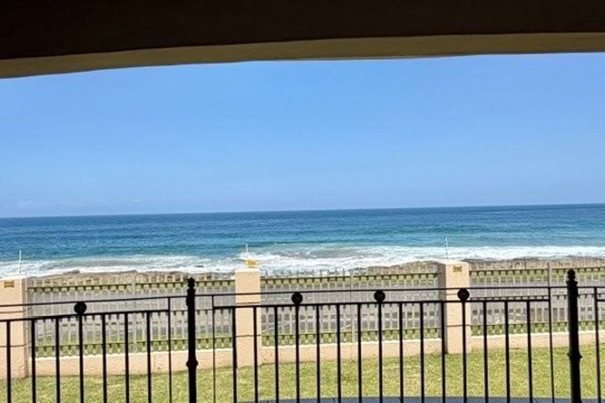 Beautiful Coastal Escape – Prime Uvongo Position - Photo 3