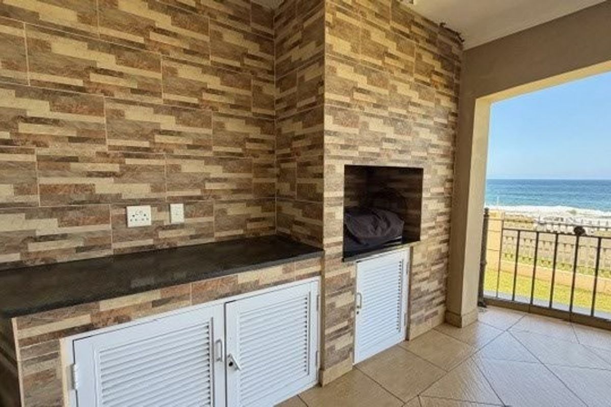 Beautiful Coastal Escape – Prime Uvongo Position - Photo 4