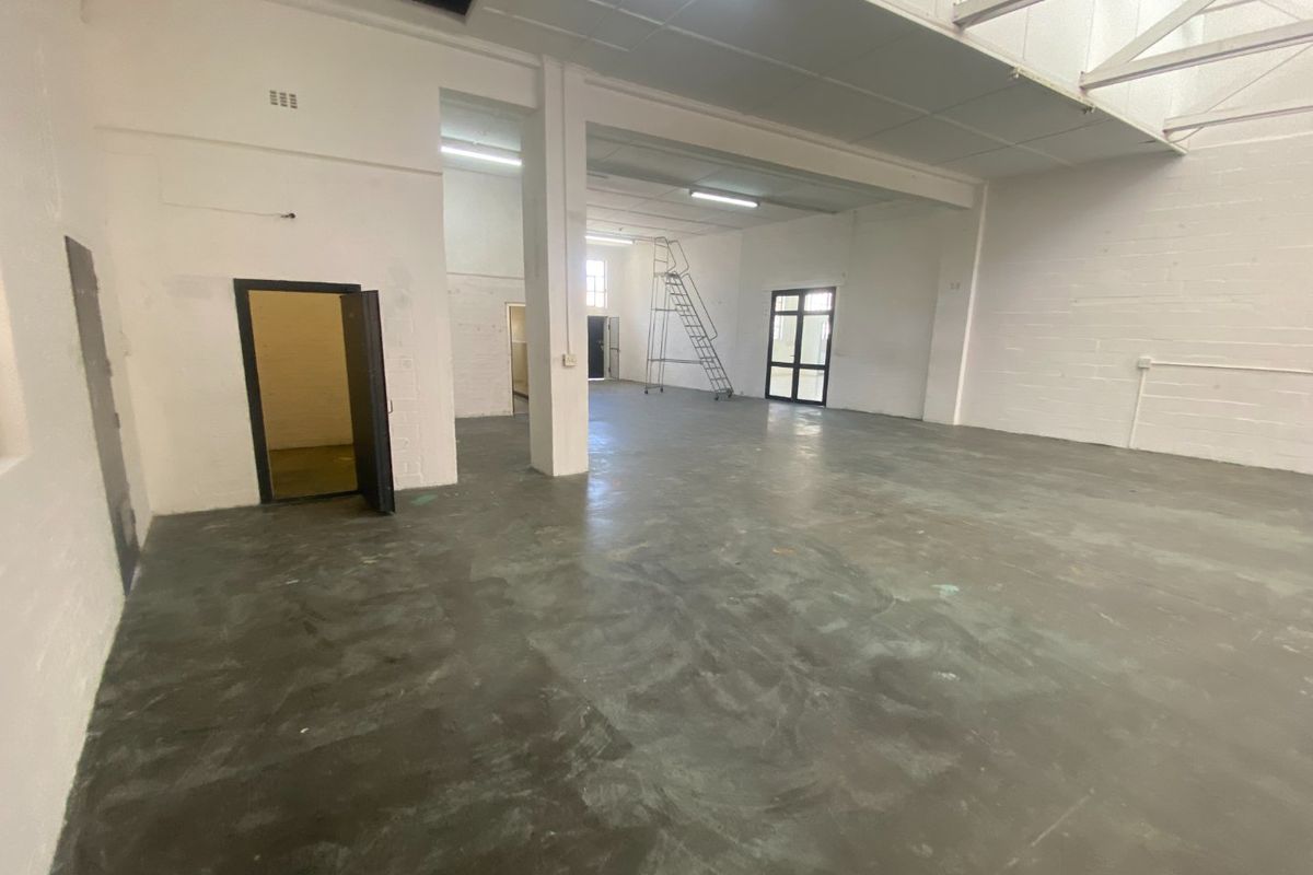 448m2 Industrial space to let  - Photo 5