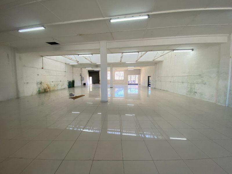 470m2 Industrial to Let  - Photo 8