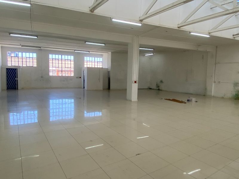 470m2 Industrial to Let  - Photo 3