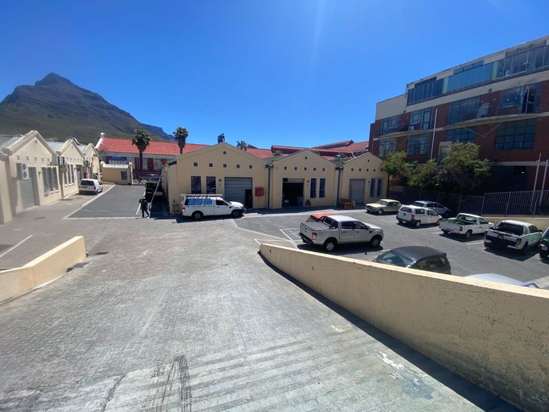 198m2 Commercial/Light Industrial to Let  - Photo 6