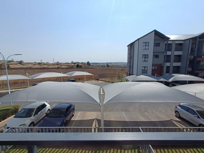 2 Bedroom 1st floor apartment for Rental in Carlswald - Photo 7