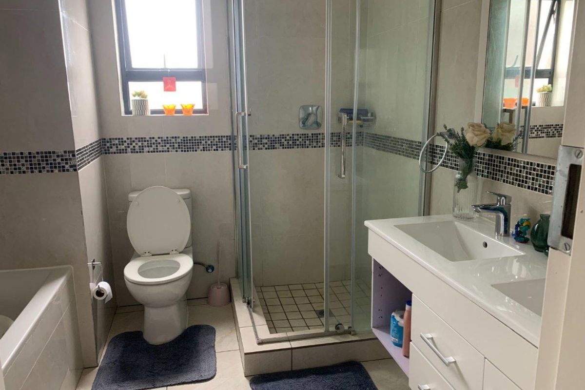 2 Bedroom 1st floor apartment for Rental in Carlswald - Photo 5