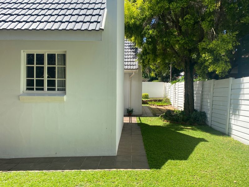 Rare find! Beautifully maintained. - Photo 2