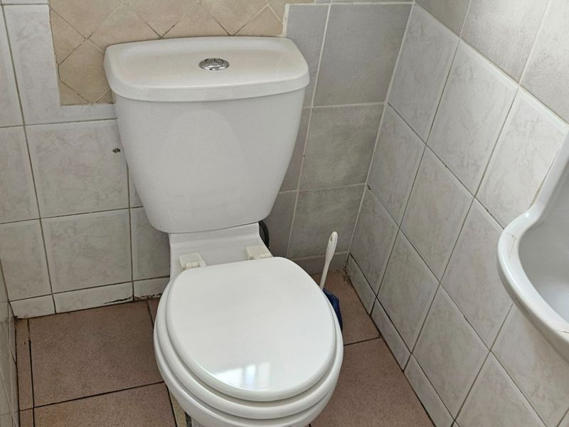 Great investment property in the heart of Fontainebleau!!! - Photo 10