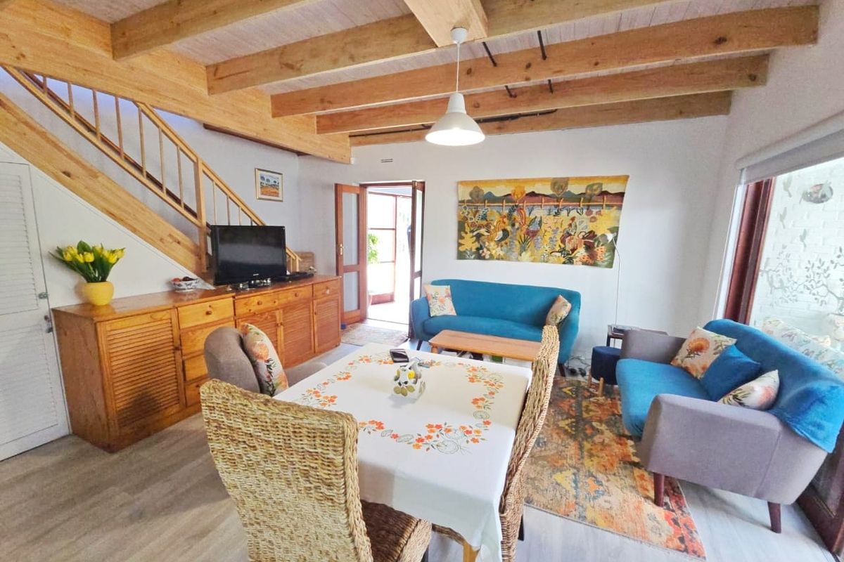 Flexible Family Living with Excellent Dual-Use Potential - Photo 5