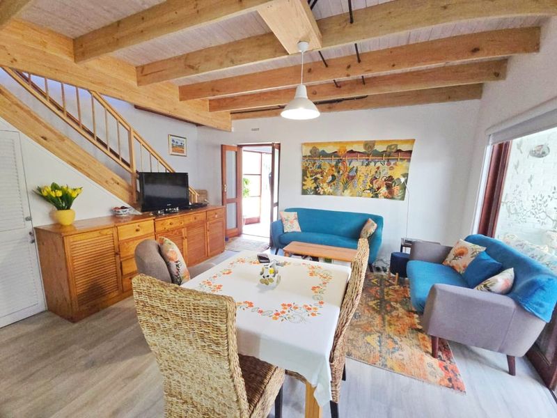 Flexible Family Living with Excellent Dual-Use Potential - Photo 5