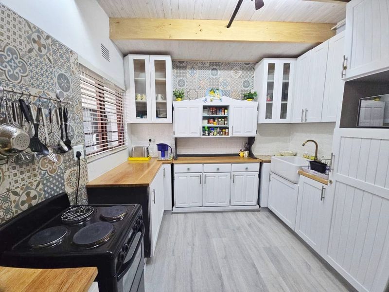 Flexible Family Living with Excellent Dual-Use Potential - Photo 6