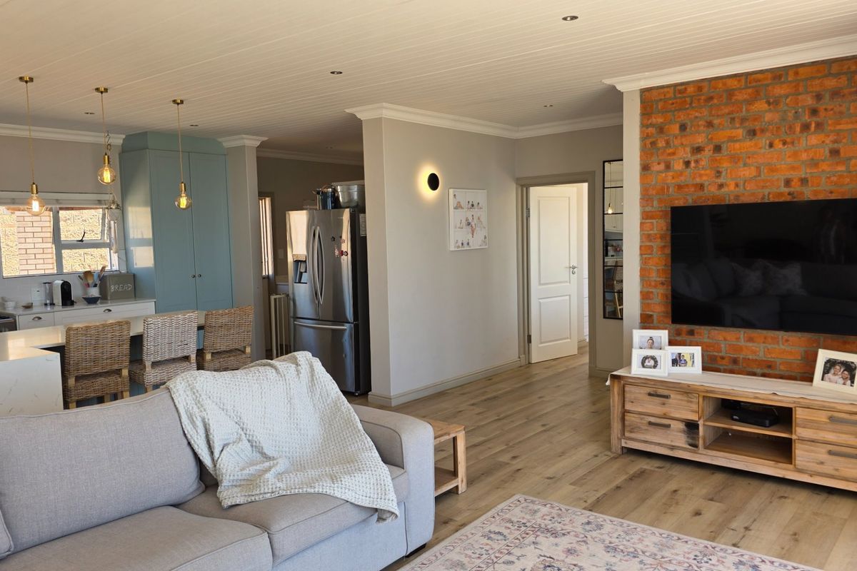 Excellence... Modern and Stylish House... Unrestricted Views !!! - Photo 5