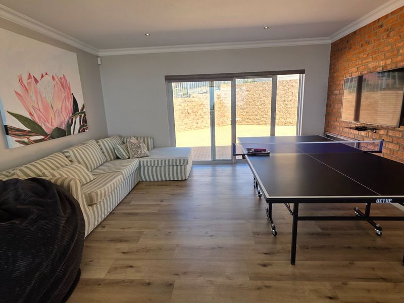 Excellence... Modern and Stylish House... Unrestricted Views !!! - Photo 6