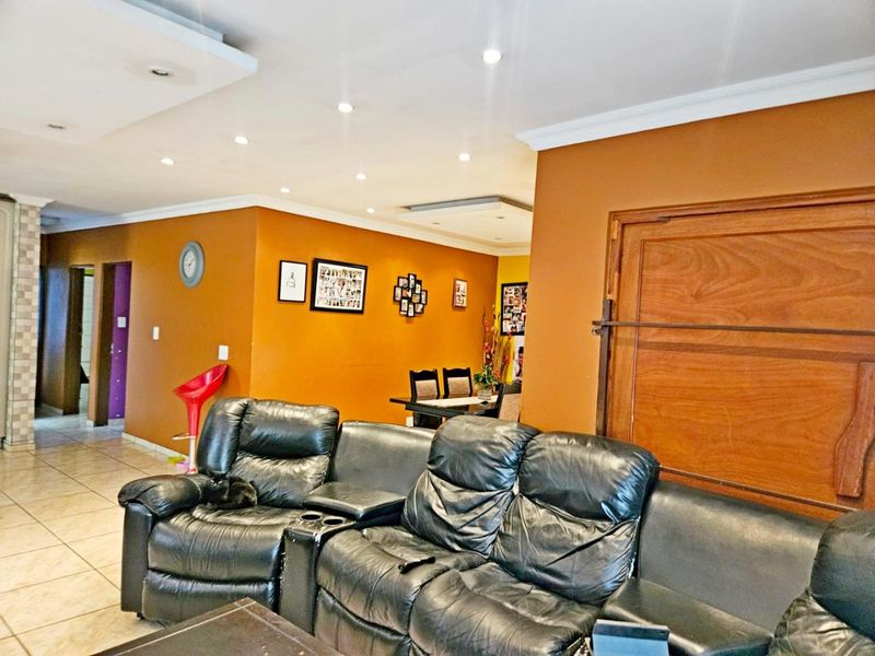 Lovely 3 Bedrooms family home - Photo 4