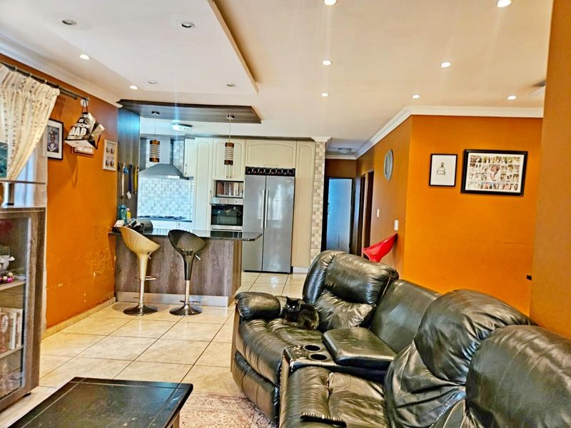 Lovely 3 Bedrooms family home - Photo 3