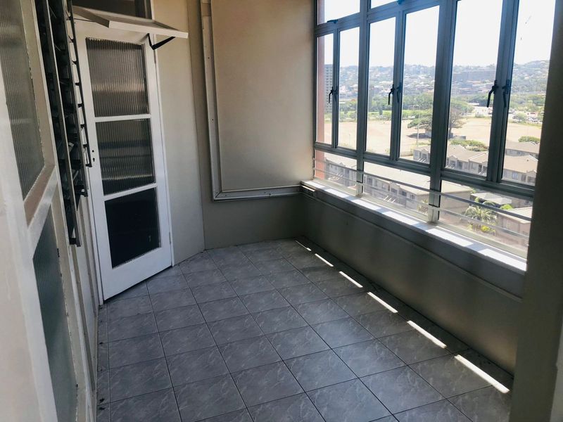 3.5 Bedrooms, 1.5 Bathrooms To Let In North Beach, Durban - Photo 7