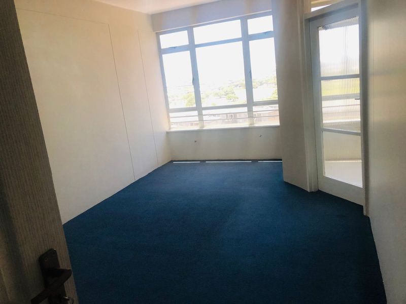 3.5 Bedrooms, 1.5 Bathrooms To Let In North Beach, Durban - Photo 6