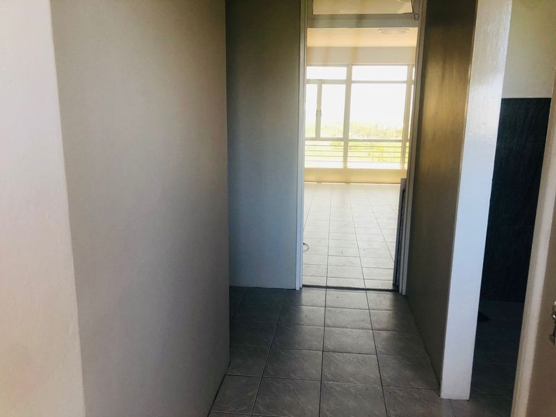 3.5 Bedrooms, 1.5 Bathrooms To Let In North Beach, Durban - Photo 5