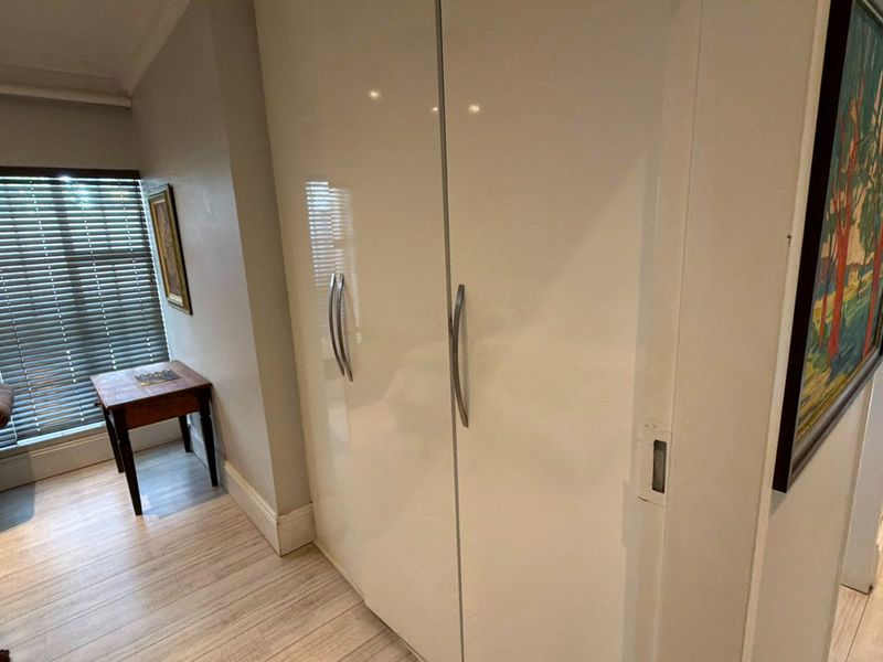 Upmarket Secure Townhouse with Premium Finishes  - Photo 9