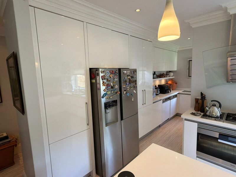 Upmarket Secure Townhouse with Premium Finishes  - Photo 7