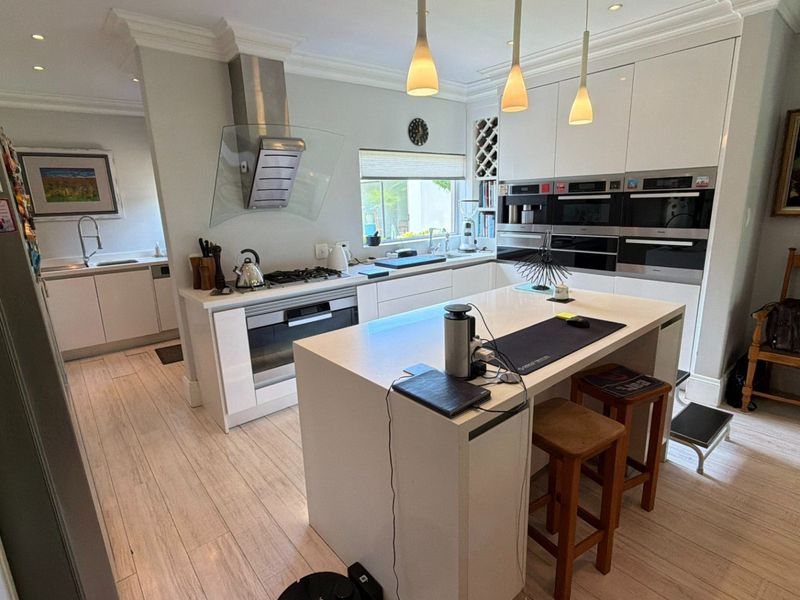 Upmarket Secure Townhouse with Premium Finishes  - Photo 6