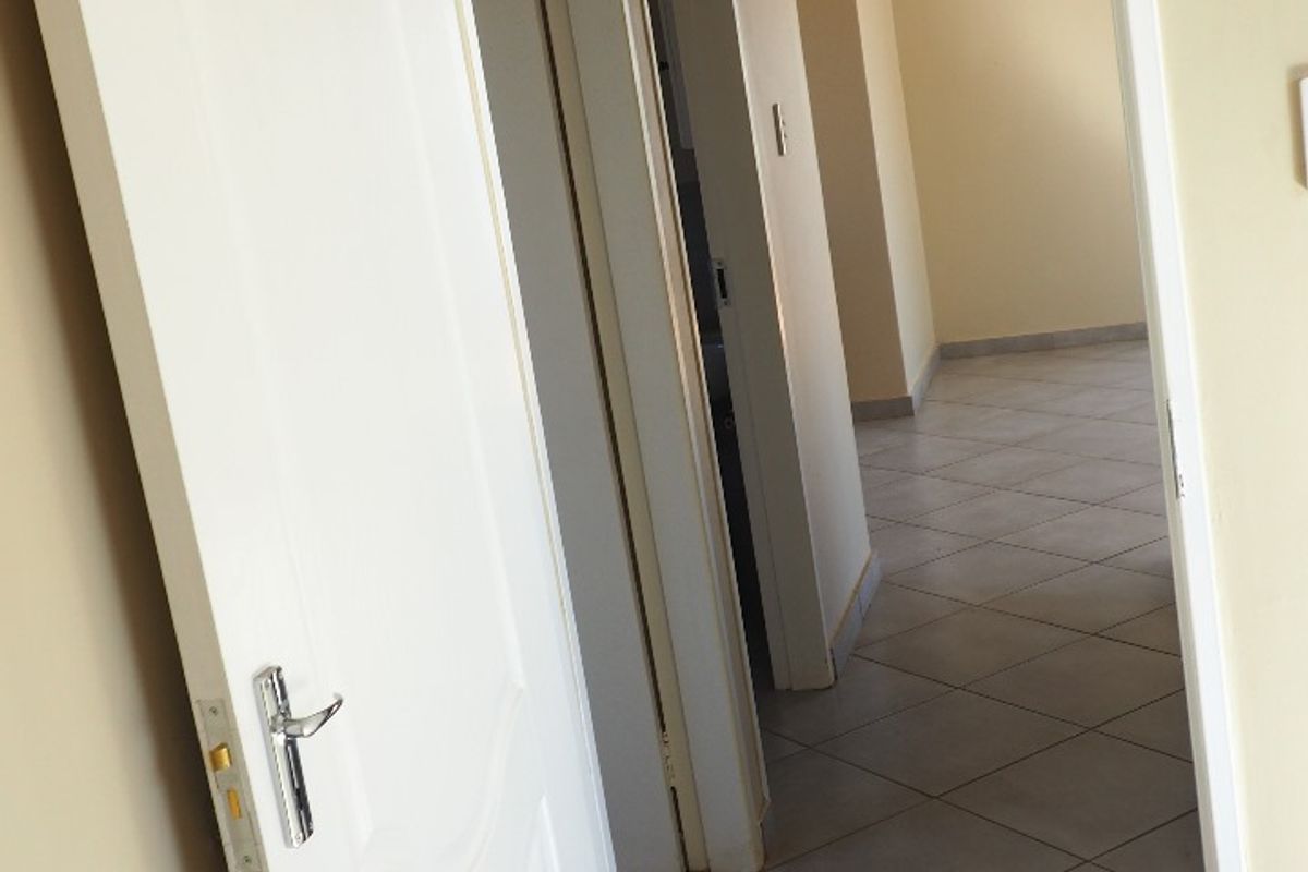 3 BEDROOM  HOUSE FOR SALE - Photo 2
